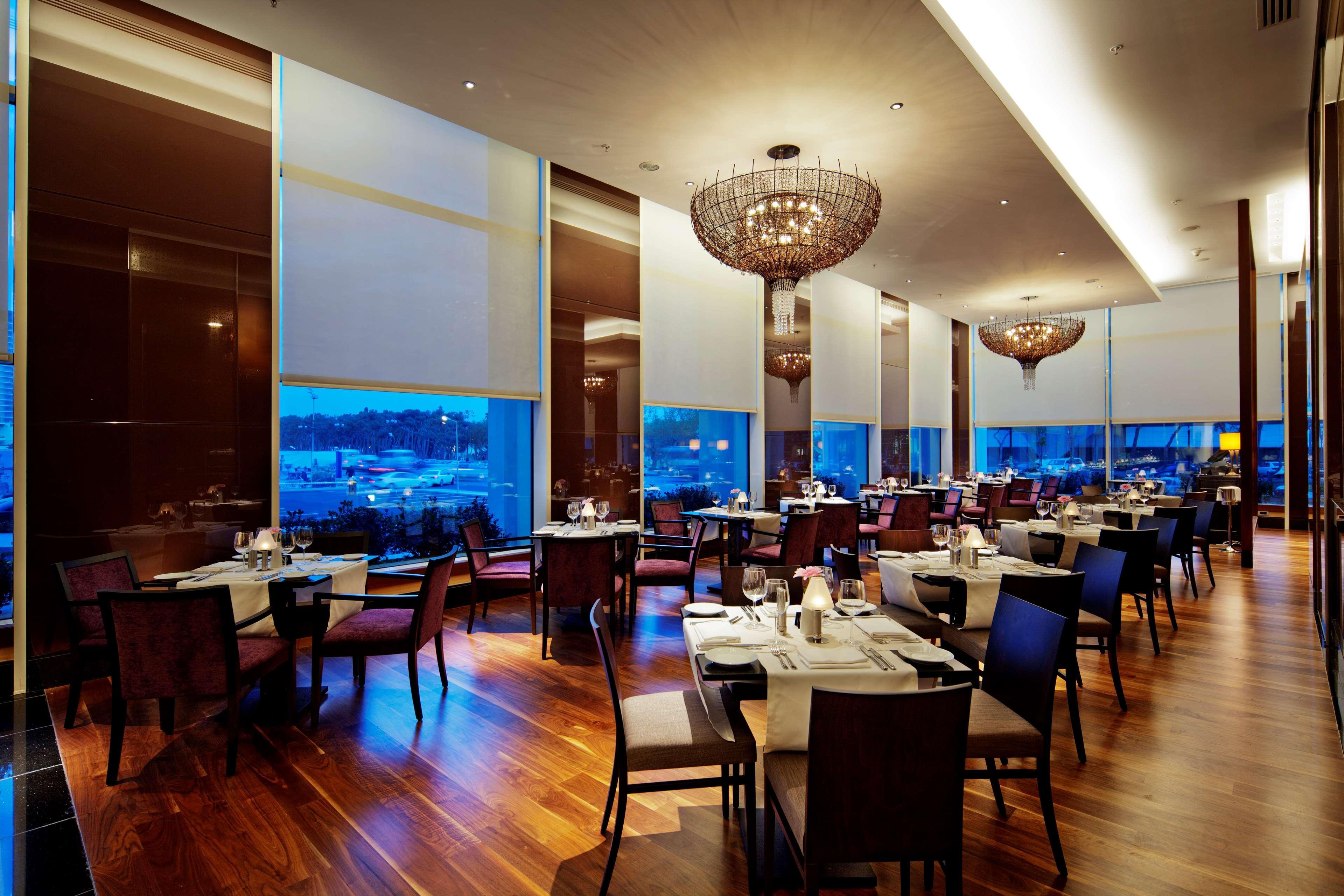 Hotel Hilton Baku Restauracja zdjęcie